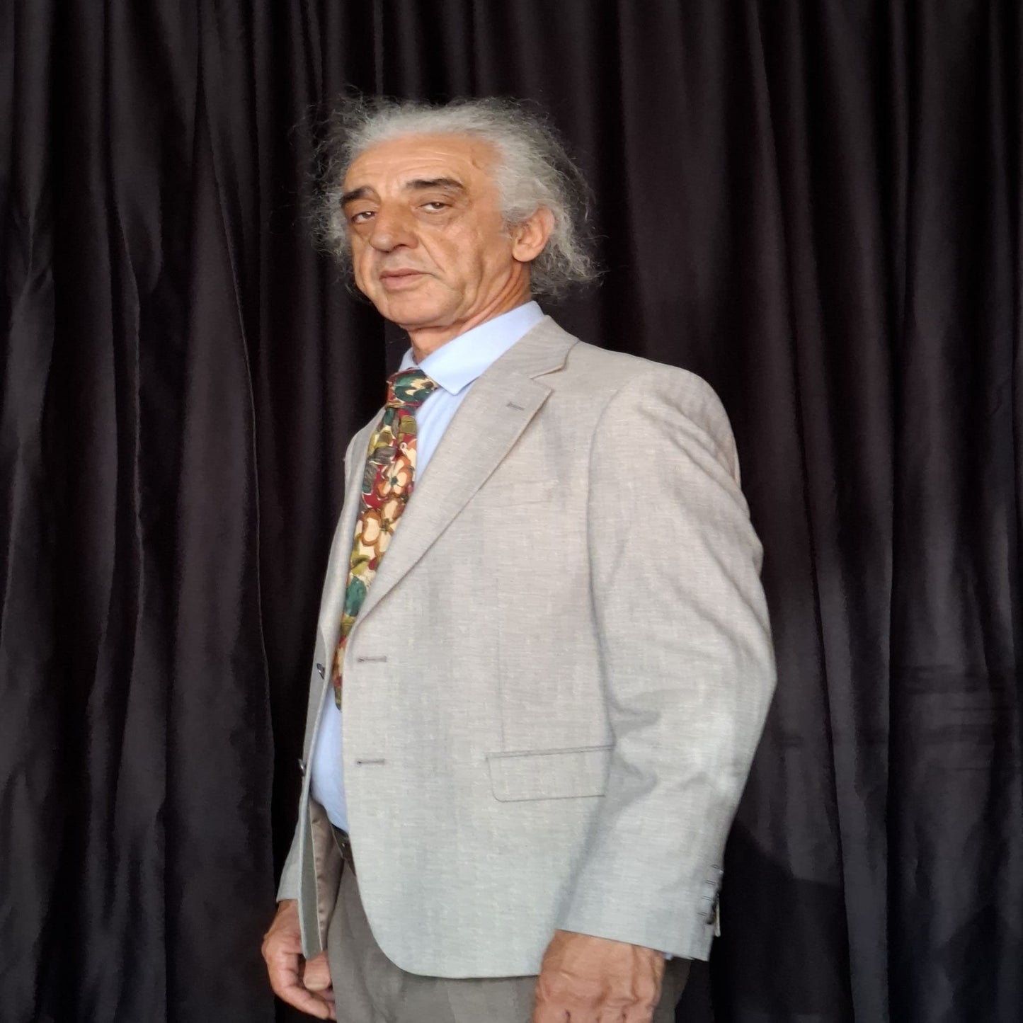 Front view of Men’s Jacket 5210 breezy cotton linen blend jacket